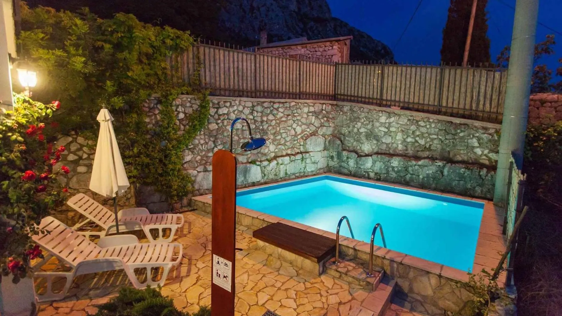 Holiday Home In Belgrad 39403 Baretici Croatia