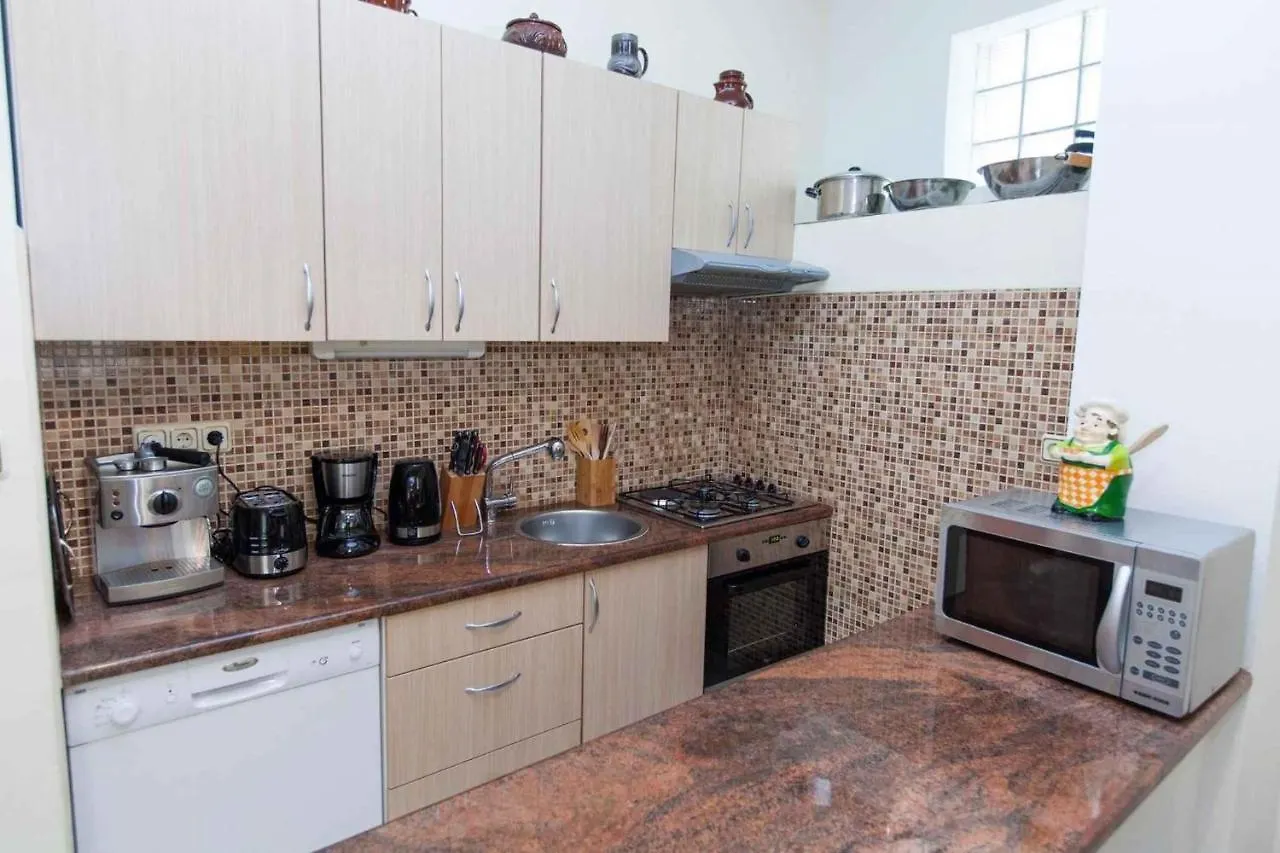 Holiday Home In Belgrad 39403 Baretici 0*,