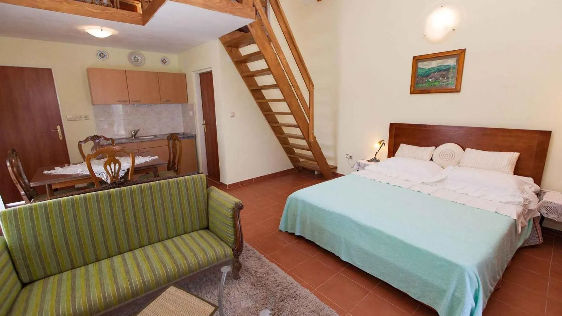 Holiday Home In Belgrad 39403 Baretici